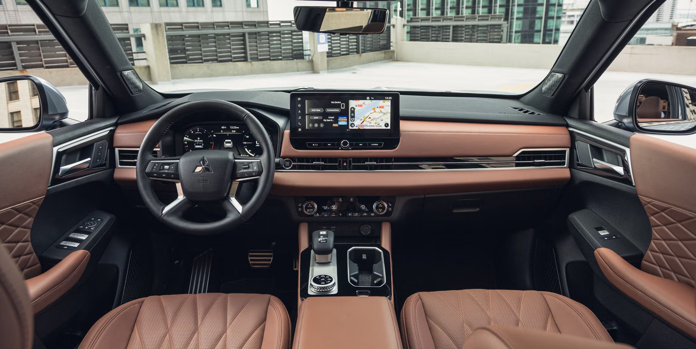 Mitsubishi Outlander ES interior