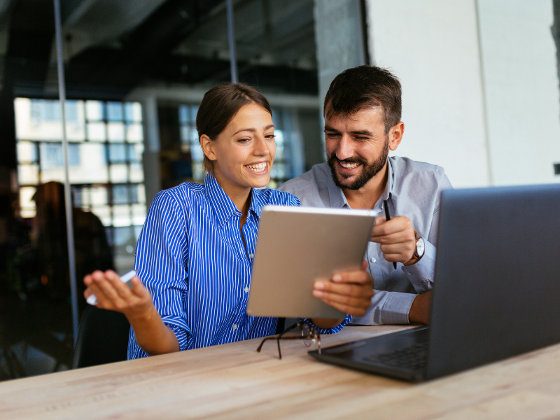 Employees working together 