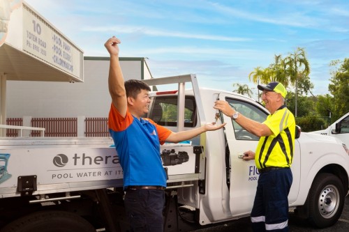 Roadside Assist for business helping customer